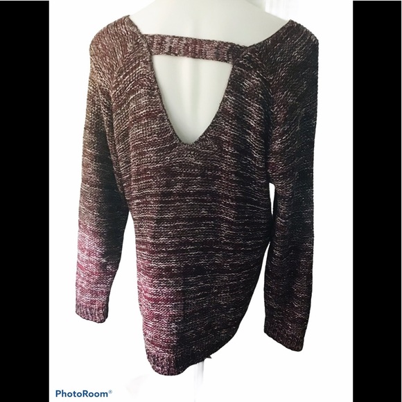 Susina V-neck back strap marled knit sweater. - Picture 4 of 11